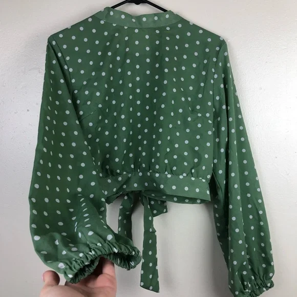 NWT Boohoo Petite High Neck Tie Back Spot Blouse - Picture 2 of 6